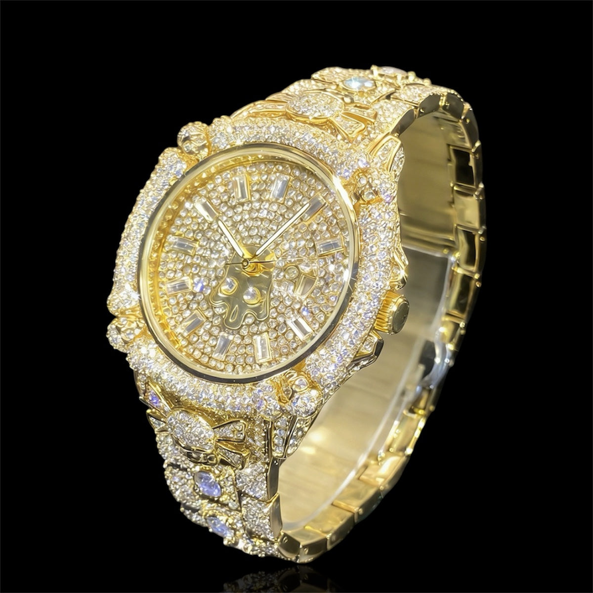 Pirate Skull 44mm – Fully Iced Gold-Plated Watch